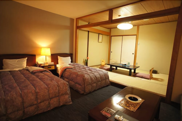 Imagen de la habitación del Hotel Hitoyoshi Onsen Nabeya. Foto 4