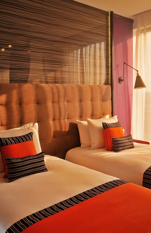 Imagen de la habitación del Hotel Hive and Convention Place. Foto 7
