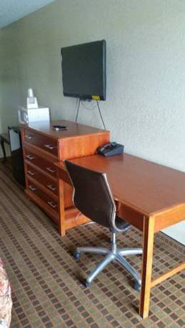 Imagen de la habitación del Hotel Hiway Inn Express Of Elk City. Foto 8