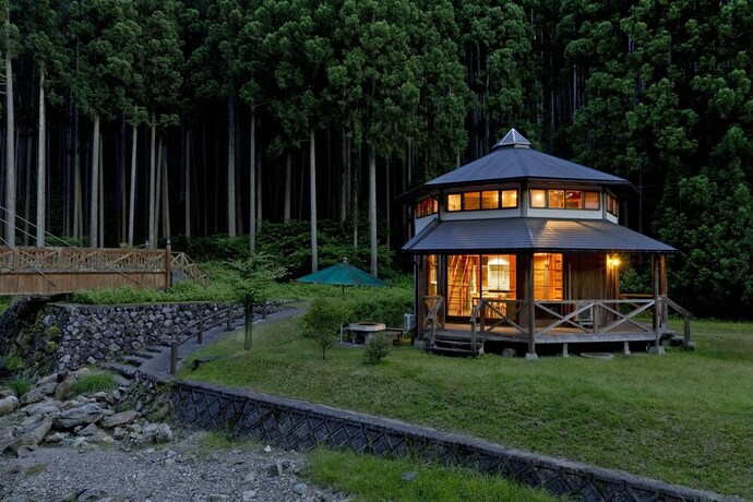 Imagen general del Hotel Hiyoshi Forest Resort Yamanoie. Foto 1