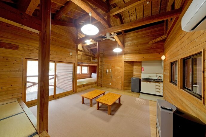 Imagen de la habitación del Hotel Hiyoshi Forest Resort Yamanoie. Foto 32