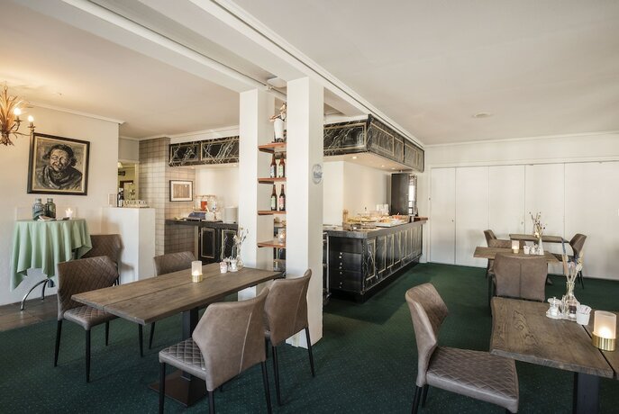 Imagen del bar/restaurante del Hotel Hjallerup Kro. Foto 18