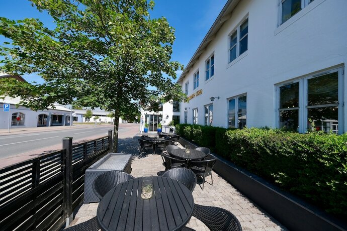 Imagen general del Hotel Hjallerup Kro. Foto 1