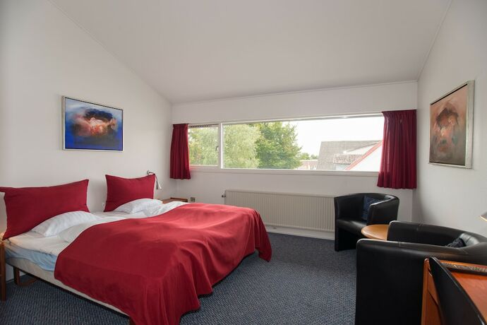 Imagen de la habitación del Hotel Hjallerup Kro. Foto 37