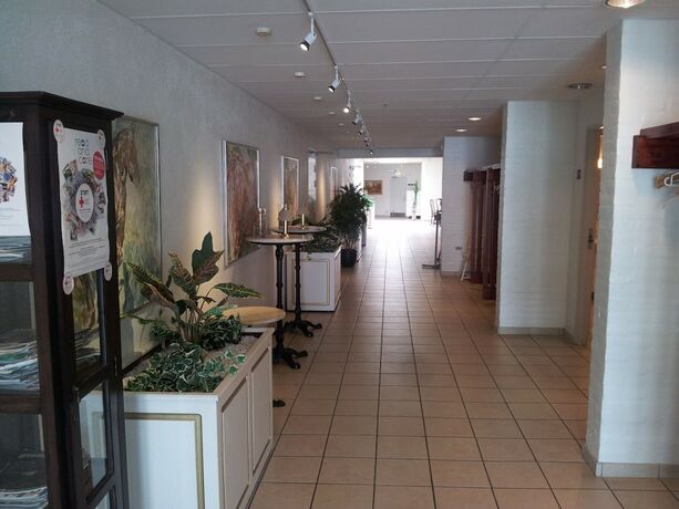 Imagen de los interiores del Hotel Hjallerup Kro. Foto 38