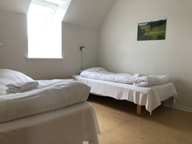 Imagen de la habitación del Hotel Hjarb&aelig;k Fjord Golfcenter. Foto 15