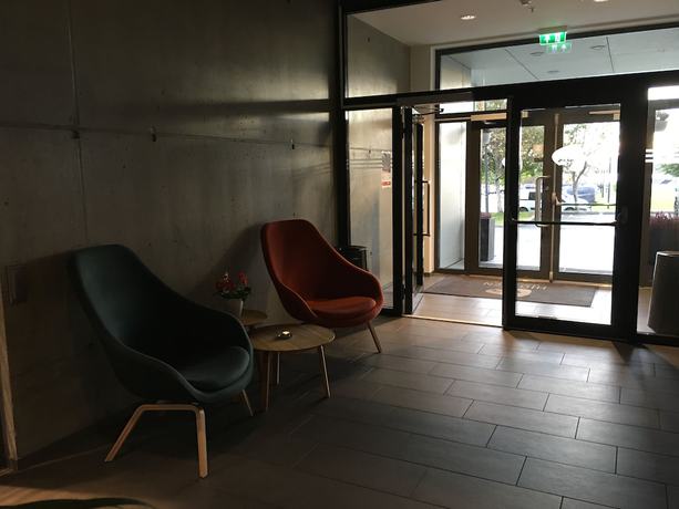 Imagen de los interiores del Hotel Hjortenl Hitra. Foto 19