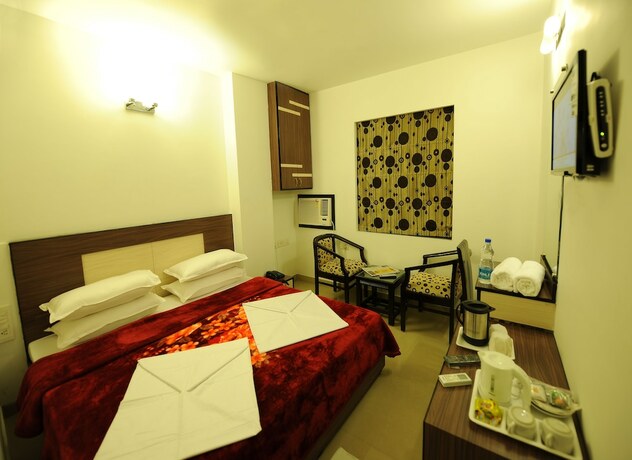 Imagen general del Hotel Hkj Residency. Foto 2