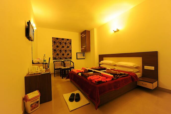 Imagen general del Hotel Hkj Residency. Foto 3
