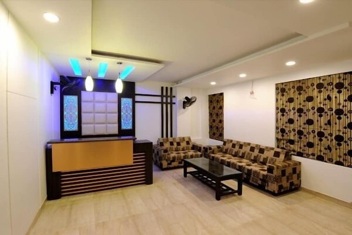 Imagen general del Hotel Hkj Residency. Foto 8