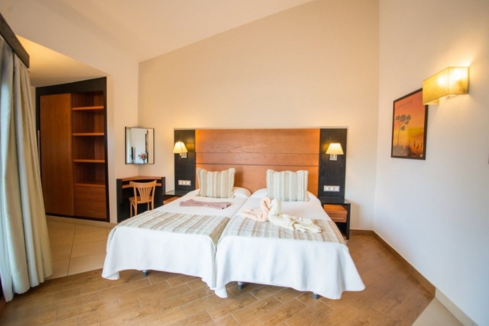 Imagen general del Hotel Hl Miraflor Suites. Foto 11