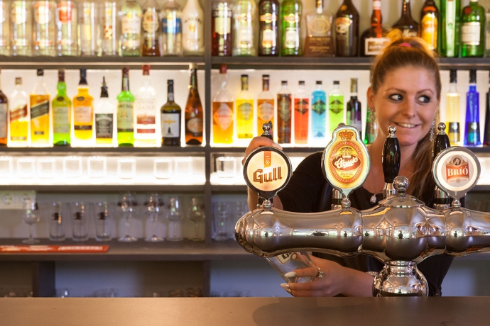 Imagen del bar/restaurante del Hotel Hlemmur Square. Foto 3