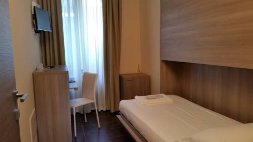 Imagen de la habitación del Hotel Hll Lungolago Lecco. Foto 4