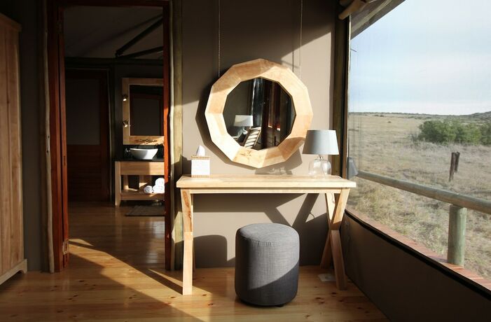 Imagen general del Hotel Hlosi Game Lodge - Amakhala Game Reserve. Foto 4