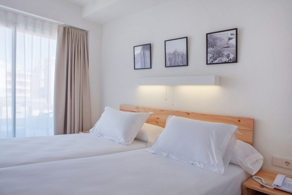 Imagen de la habitación del Hotel Hm Alma Beach - Adults Only. Foto 9