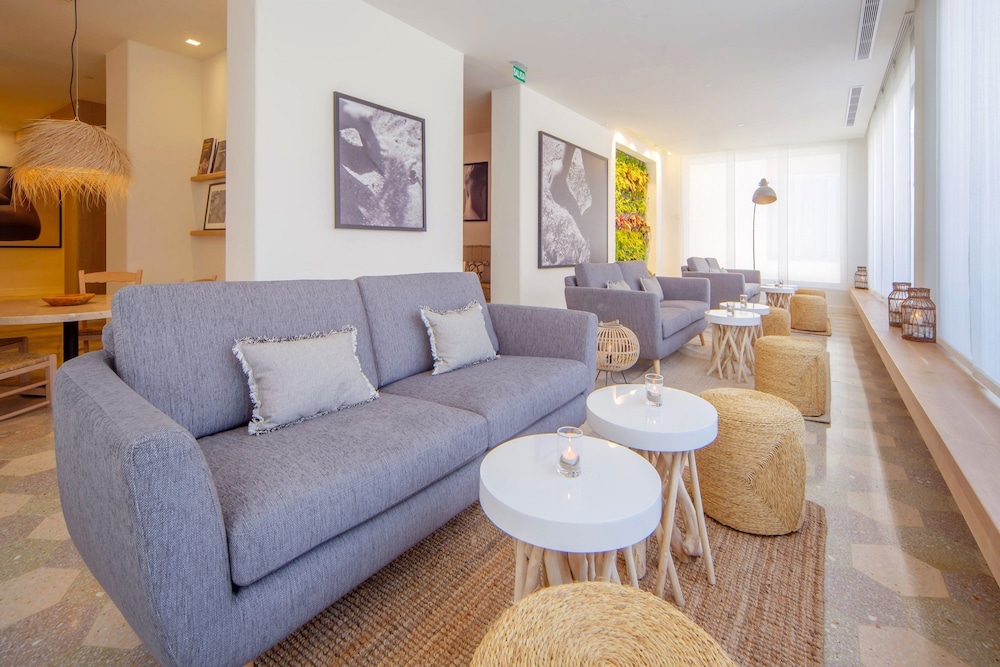 Imagen de los interiores del Hotel Hm Alma Beach - Adults Only. Foto 15