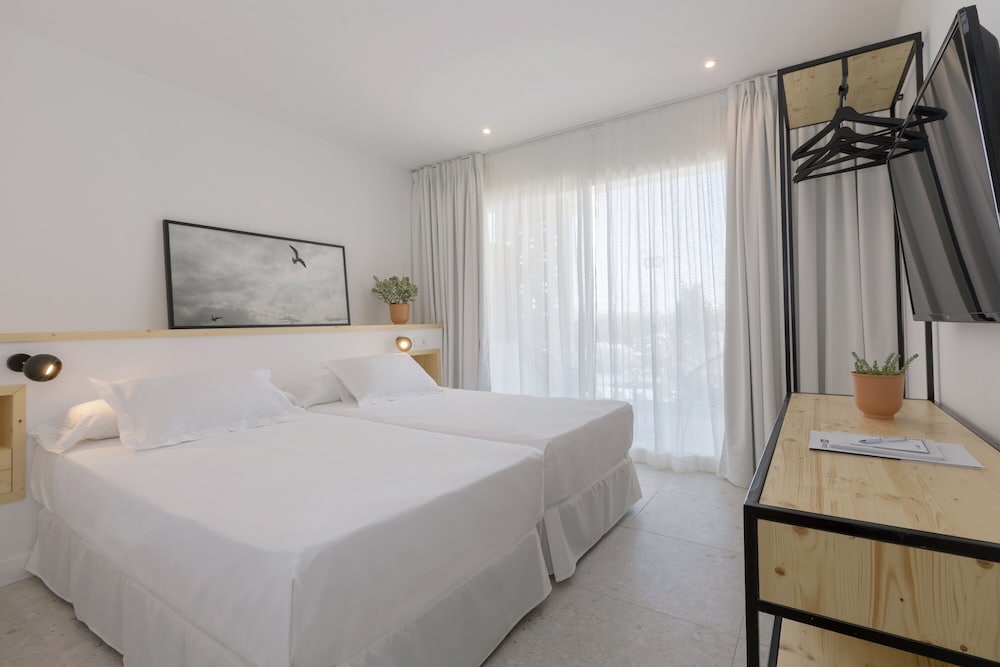 Imagen de la habitación del Hotel Hm Ayron Park. Foto 2