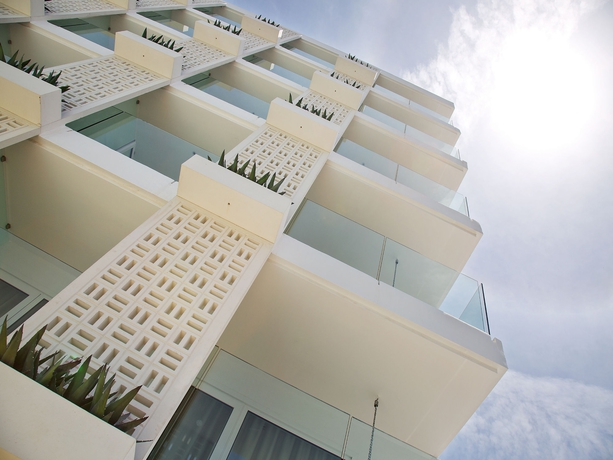 Imagen general del Hotel Hm Balanguera Beach- Adults Only. Foto 2