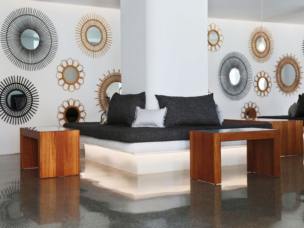 Imagen del bar/restaurante del Hotel Hm Balanguera Beach- Adults Only. Foto 6