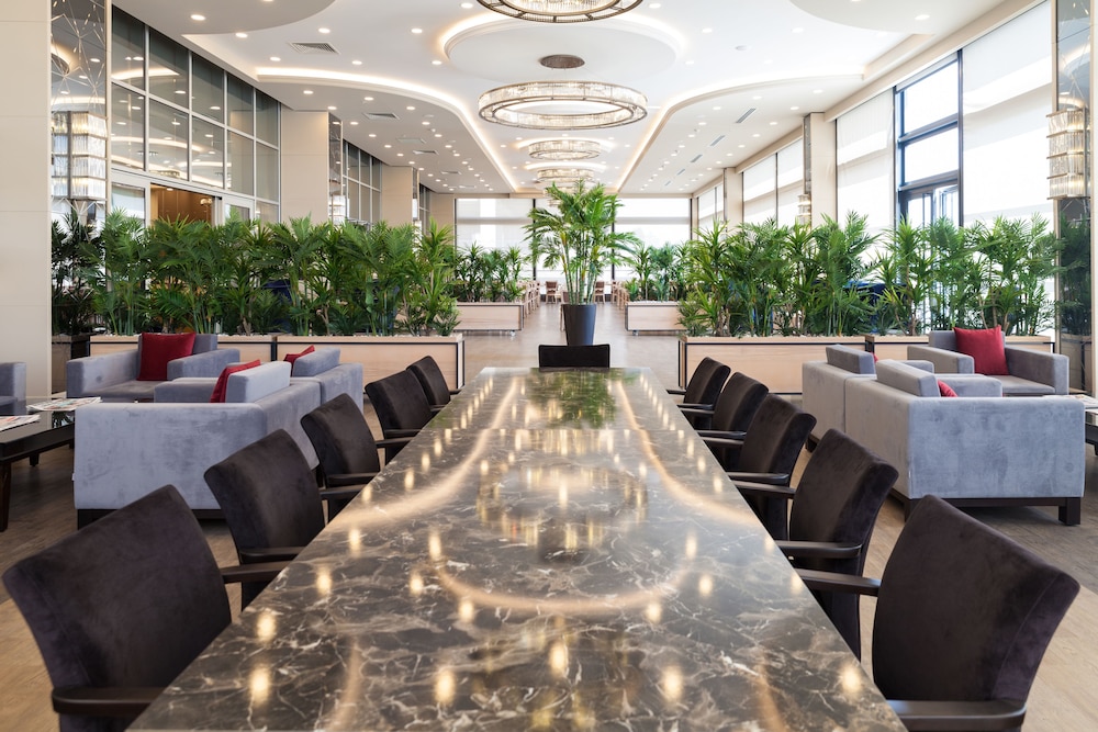 Imagen del bar/restaurante del Hotel Hm Commerce Hotel. Foto 5