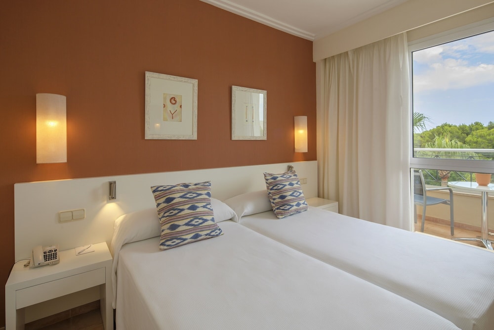 Imagen de la habitación del Hotel Hm Mar Blau. Foto 1