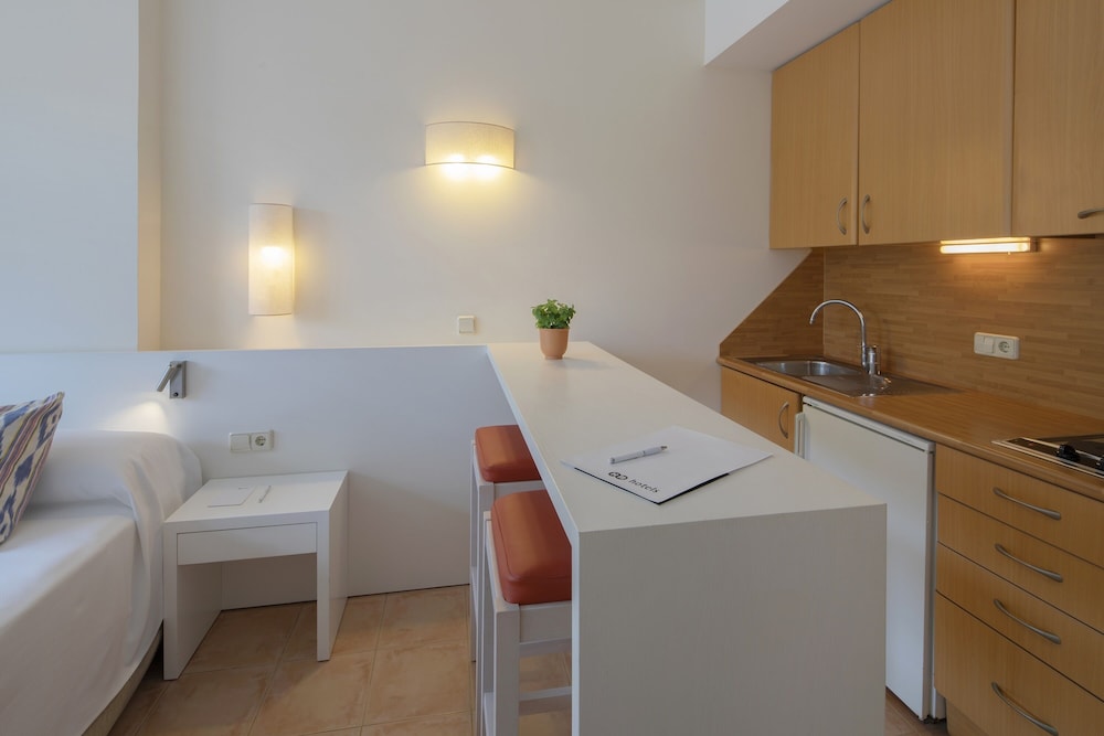 Imagen de la habitación del Hotel Hm Mar Blau. Foto 13