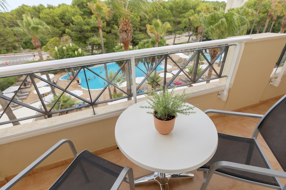 Imagen de la habitación del Hotel Hm Mar Blau. Foto 14