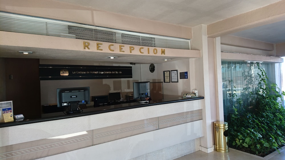 Imagen de los interiores del Hotel Hm Mirador. Foto 18