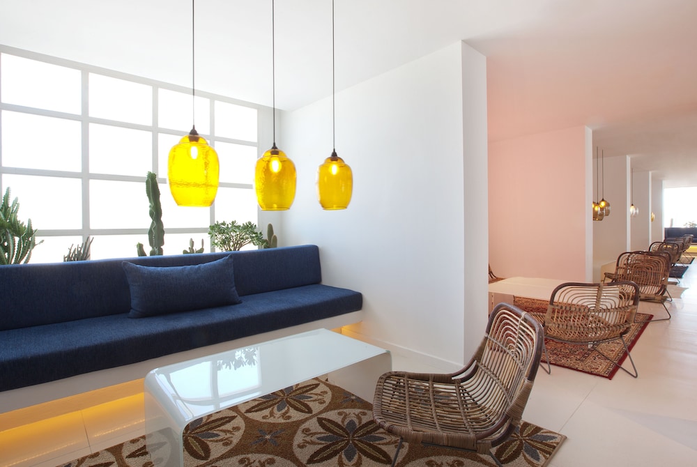 Imagen de los interiores del Hotel Hm Tropical. Foto 16