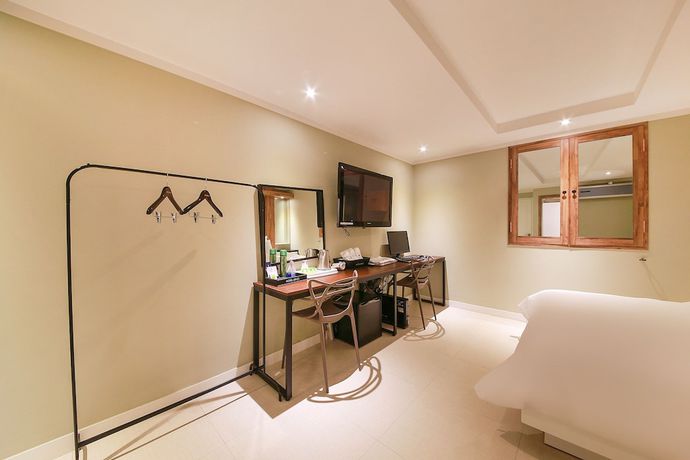 Imagen de la habitación del Hotel HoTel KINO. Foto 15