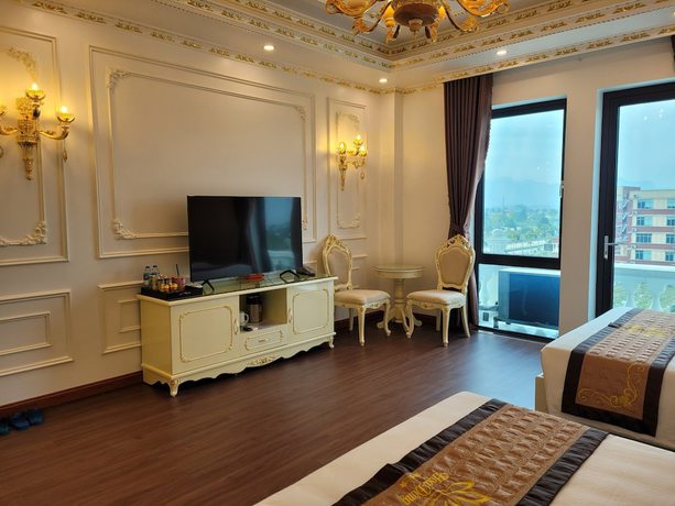 Imagen de la habitación del Hotel Hoa Dong. Foto 15