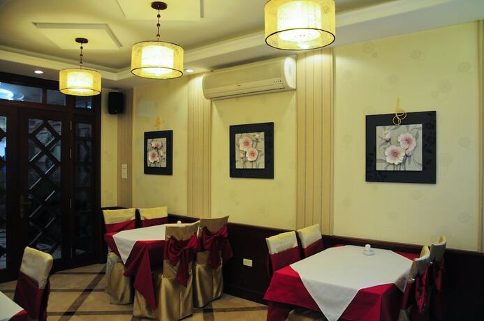 Imagen del bar/restaurante del Hotel Hoa Hong 2. Foto 3