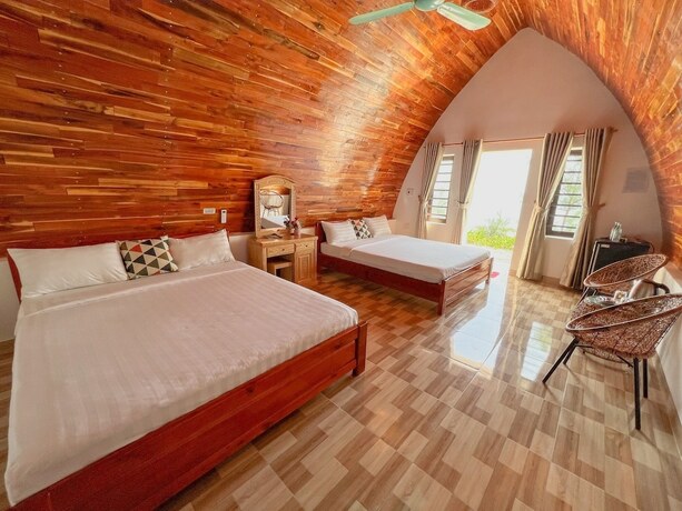 Imagen de la habitación del Hotel Hoa Loi Resort. Foto 17