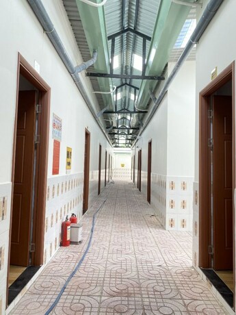 Imagen de los interiores del Hotel Hoa Phuong, Thuan An. Foto 25