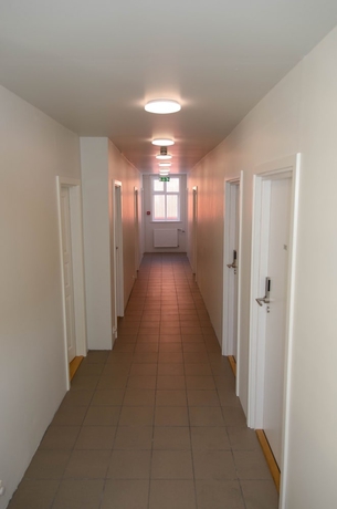 Imagen de los interiores del Hotel H&oacute;lmav&iacute;k Guesthouse. Foto 12