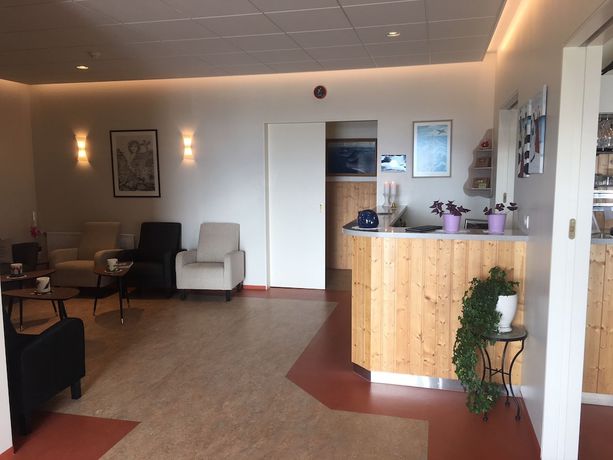 Imagen del bar/restaurante del Hotel H&oacute;tel Fl&oacute;kalundur. Foto 4