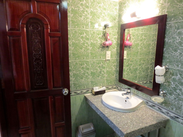 Imagen de la habitación del Hotel Hoang Lien. Foto 11