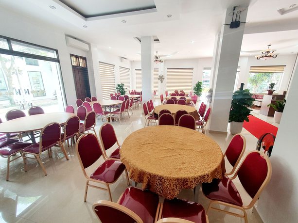 Imagen del bar/restaurante del Hotel Hoang Nam - Cua Lo. Foto 4