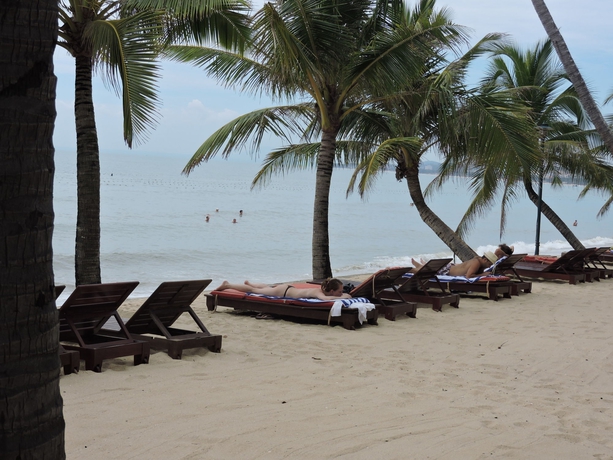 Imagen de los exteriores del Hotel Hoang Ngoc Resort. Foto 11