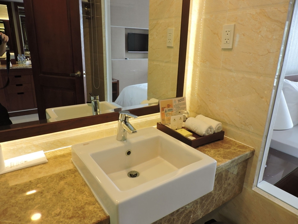 Imagen de la habitación del Hotel Hoang Ngoc Resort. Foto 4