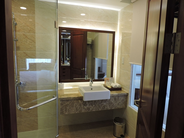 Imagen de la habitación del Hotel Hoang Ngoc Resort. Foto 6