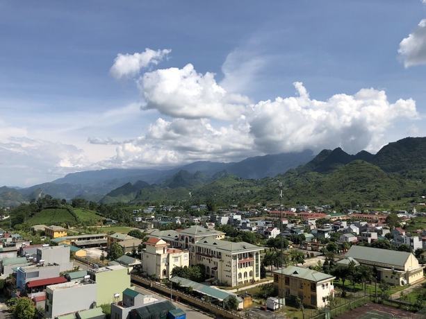 Imagen de la habitación del Hotel Hoang Nham Luxury. Foto 13