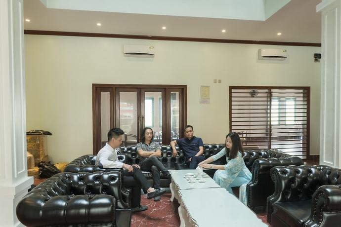 Imagen de los interiores del Hotel Hoang Trung Co To. Foto 16