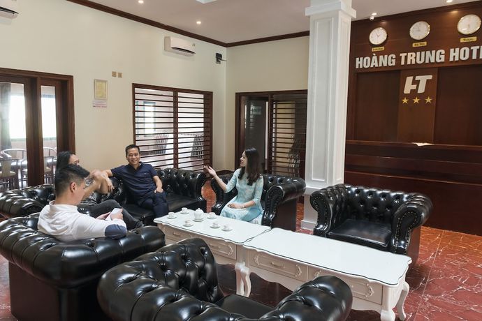 Imagen de los interiores del Hotel Hoang Trung Co To. Foto 18