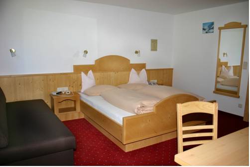 Imagen de la habitación del Hotel Hochland. Foto 9