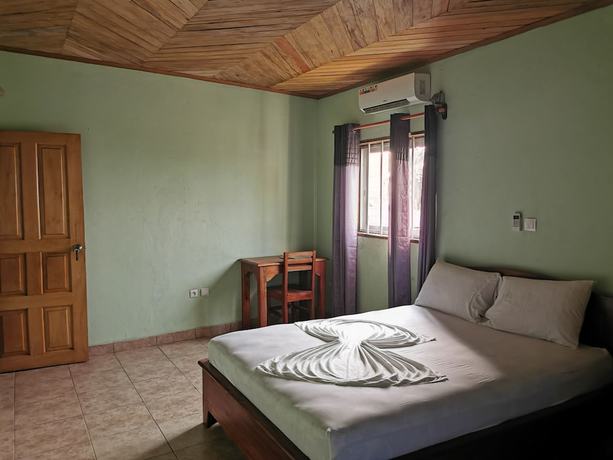 Imagen de la habitación del Hotel H&ocirc;tel 2S. Foto 14