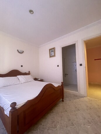Imagen de la habitación del Hotel H&ocirc;tel ALMUNECAR. Foto 17
