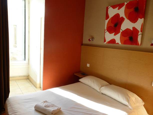Imagen de la habitación del Hotel H&ocirc;tel Abalone. Foto 12