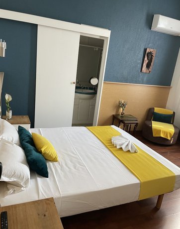 Imagen de la habitación del Hotel H&ocirc;tel Abalone. Foto 14