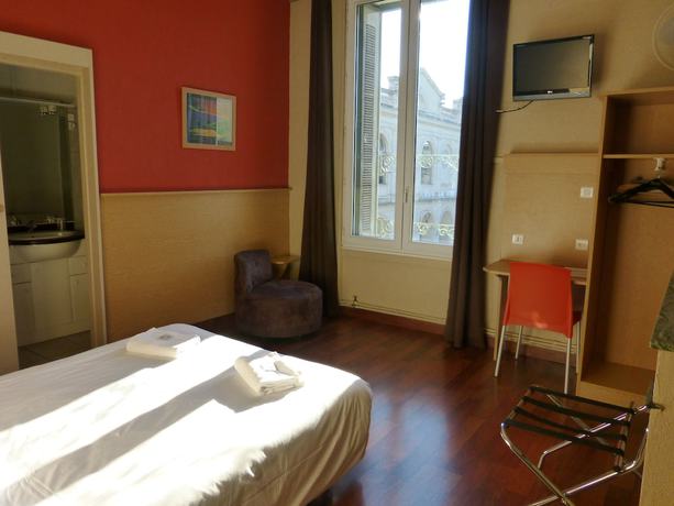 Imagen de la habitación del Hotel H&ocirc;tel Abalone. Foto 16